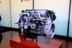 菲亚特C13 460马力 12.9L 国六 天然气发动机