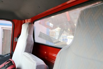 ���� GK8������ 95���� 4X2 4.2����ж��ͼƬ