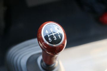 ���� GK8������ 95���� 4X2 4.2����ж��ͼƬ