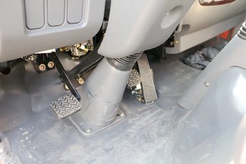 ���� GK8������ 95���� 4X2 4.2����ж��ͼƬ