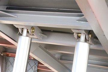 ���� GK8������ 95���� 4X2 4.2����ж��ͼƬ