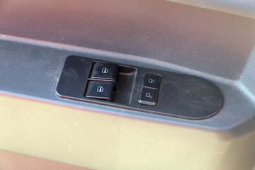 �й�����HOWO G5X�п� 210���� 6.75�������ػ�������(ZZ1187G521DE1)ͼƬ