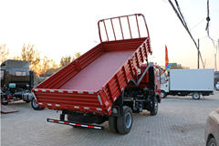 中国重汽HOWO 悍将 129马力 4X2 4.15米自卸车(万里扬5挡)(ZZ3047G3415E143)