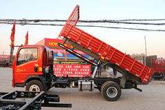 中国重汽HOWO 悍将 129马力 4X2 4.15米自卸车(万里扬5挡)(ZZ3047G3415E143)