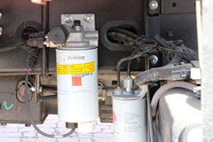 中国重汽HOWO 悍将 170马力 4.15米单排仓栅式轻卡(ZZ5047CCYG3315E143)