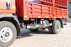 中国重汽HOWO 悍将 170马力 4.15米单排仓栅式轻卡(ZZ5047CCYG3315E143)