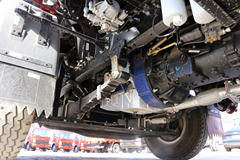 中国重汽HOWO 悍将 170马力 4.15米单排仓栅式轻卡(ZZ5047CCYG3315E143)