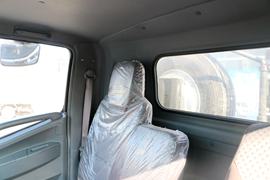 凯马底盘&nbsp;清障车驾驶室图片