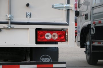   Ƽ 143 4.165׵ʽῨ(BJ5049XXY-A8)ͼƬ