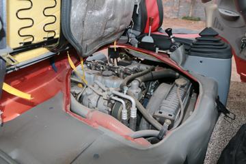 ���� ����F7 95���� 4X2 4.2����ж��(��90˫��)(����)ͼƬ