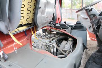 ���� ����F7 95���� 4X2 4.2����ж��(��90˫��)(����)ͼƬ