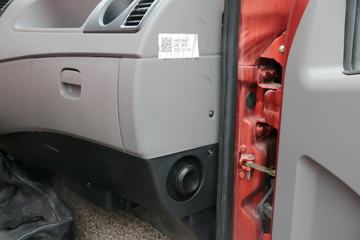 ���� ����F7 95���� 4X2 4.2����ж��(��90˫��)(����)ͼƬ