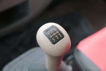���� ����F7 95���� 4X2 4.2����ж��(��90˫��)(����)ͼƬ