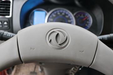 ���� ����F7 95���� 4X2 4.2����ж��(��90˫��)(����)ͼƬ