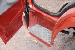 东风 福瑞卡F7 95马力 4X2 4.2米自卸车(Φ90双顶)(云内)(EQ3080S3GDF)