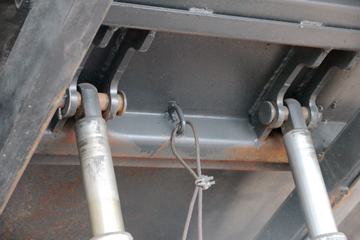 ���� ����F7 95���� 4X2 4.2����ж��(��90˫��)(����)(EQ3080S3GDF)ͼƬ