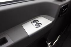 现代商用车 致道500M 130马力 4.165米单排厢式轻卡底盘(六安5挡)(CNJ5041XXYQDA33V)
