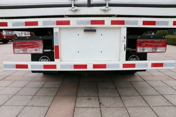 ����ʱ�� M3 143���� 4X2ƽ�����䳵ͼƬ