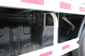 ����ʱ�� M3 143���� 4X2ƽ�����䳵ͼƬ