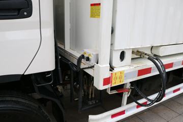 ����ʱ�� M3 143���� 4X2ƽ�����䳵ͼƬ