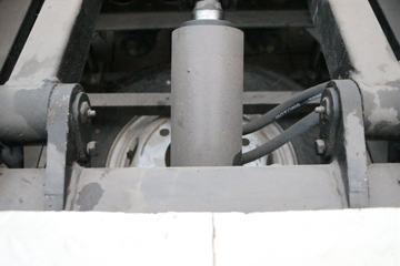 ����ʱ�� M3 143���� 4X2ƽ�����䳵ͼƬ