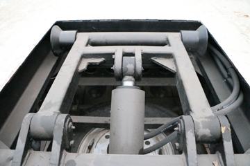 ����ʱ�� M3 143���� 4X2ƽ�����䳵ͼƬ
