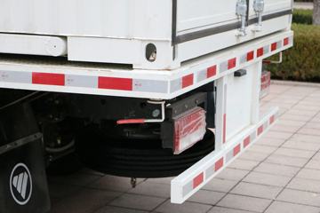 ����ʱ�� M3 143���� 4X2ƽ�����䳵ͼƬ