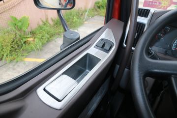 �������� ����L3 160���� 4X2 5.8���Ű������ػ�������ͼƬ