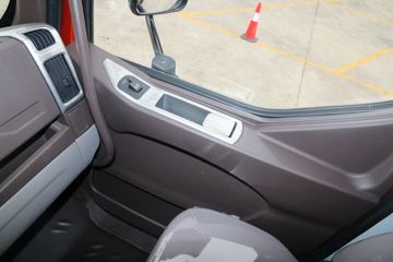 �������� ����L3 160���� 4X2 5.8���Ű������ػ�������ͼƬ