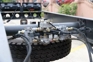 �������� ����L3 160���� 4X2 5.8���Ű������ػ�������ͼƬ