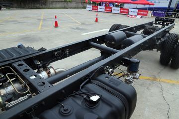 �������� ����L3 160���� 4X2 5.8���Ű������ػ�������ͼƬ