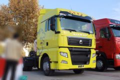 中国重汽 汕德卡SITRAK C7H重卡 430马力 6X4 LNG牵引车(ZZ4256V384HE1LB)