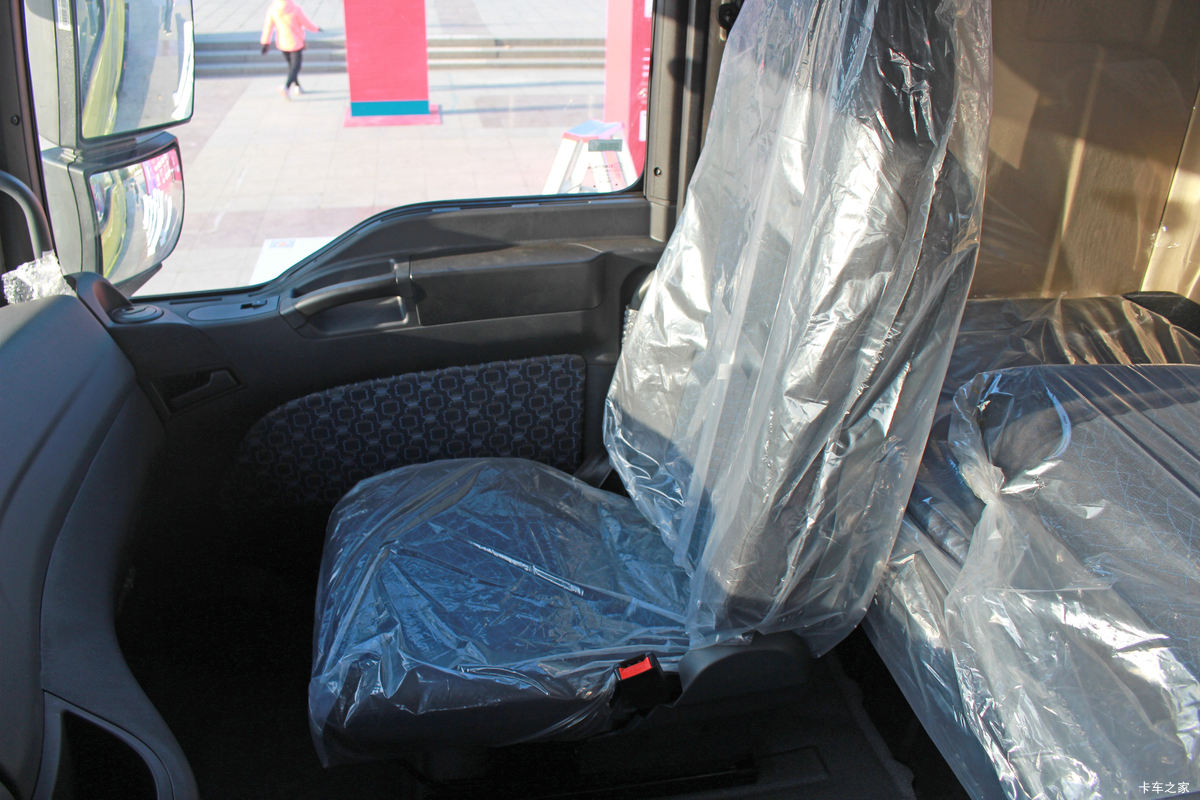 й ǵ¿SITRAK C7Hؿ 430 6X4 LNGǣ(ZZ4256V384HE1LB)ʻ                                               