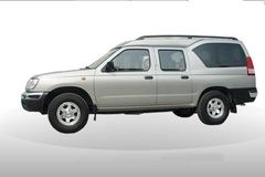 2011款郑州日产 NISSAN 标准型 2.4L汽油 双排厢式皮卡