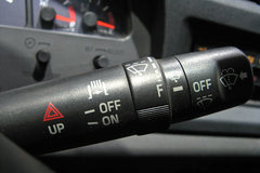 五十铃 F系列重卡 360马力 6X4 牵引车(QL4250SKFZ)