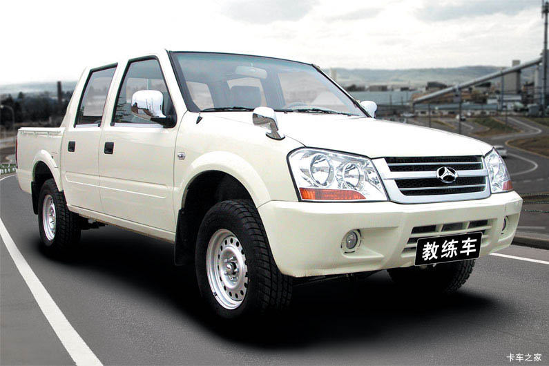 北汽 陆铃 2.2L柴油 双排教练皮卡