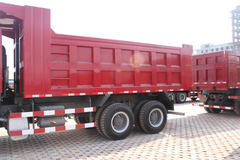 大运 270马力 6X4 5.6米自卸车(型号DYX3250)