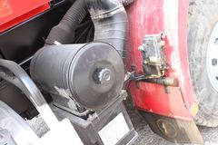 陕汽 德龙F2000重卡 310马力 6X4 5.8米自卸车(SX3255DN384C)