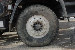 东风柳汽 霸龙507重卡 340马力 8X4 8.2米自卸车(LZ3310QEFT)