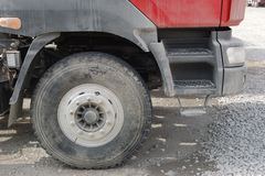 东风柳汽 霸龙507重卡 340马力 8X4 8.2米自卸车(LZ3310QEFT)