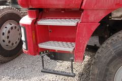 陕汽 德龙F3000重卡 290马力 6X4 5.6米自卸车(SX3255DN3841)