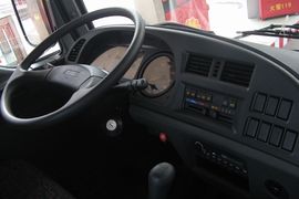 五十铃F系列&nbsp;载货车驾驶室                                               图片