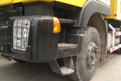 红岩 杰狮重卡 340马力 6X4 5.8米自卸车(CQ3254HTC384L)