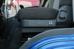 江淮 格尔发K6LII中卡 至尊版 220马力 4X2 9.61米厢式载货车(HFC5181XXYP3K2A70S2V)