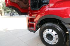 江淮 格尔发K5W重卡 310马力 6X2 9.6米厢式载货车(HFC5251XXYP1K5D54S7V)