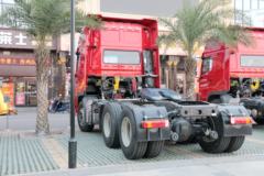 联合卡车 E420重卡 420马力 6X4牵引车(QCC4252D654M)