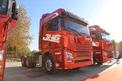 青岛解放 JH6重卡 500马力 6X4牵引车(CA4250P25K2T1E5A)