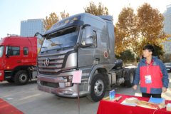 大运 N8V重卡 430马力 6X4牵引车