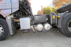 大运 N8V重卡 430马力 6X4牵引车