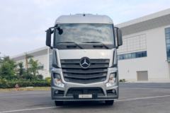 奔驰 新Actros重卡 420马力 4X2公路牵引车(型号1842 LS)